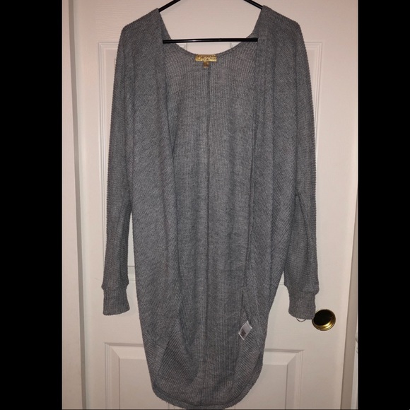 Princess Vera Wang Cardigan - Picture 1 of 3